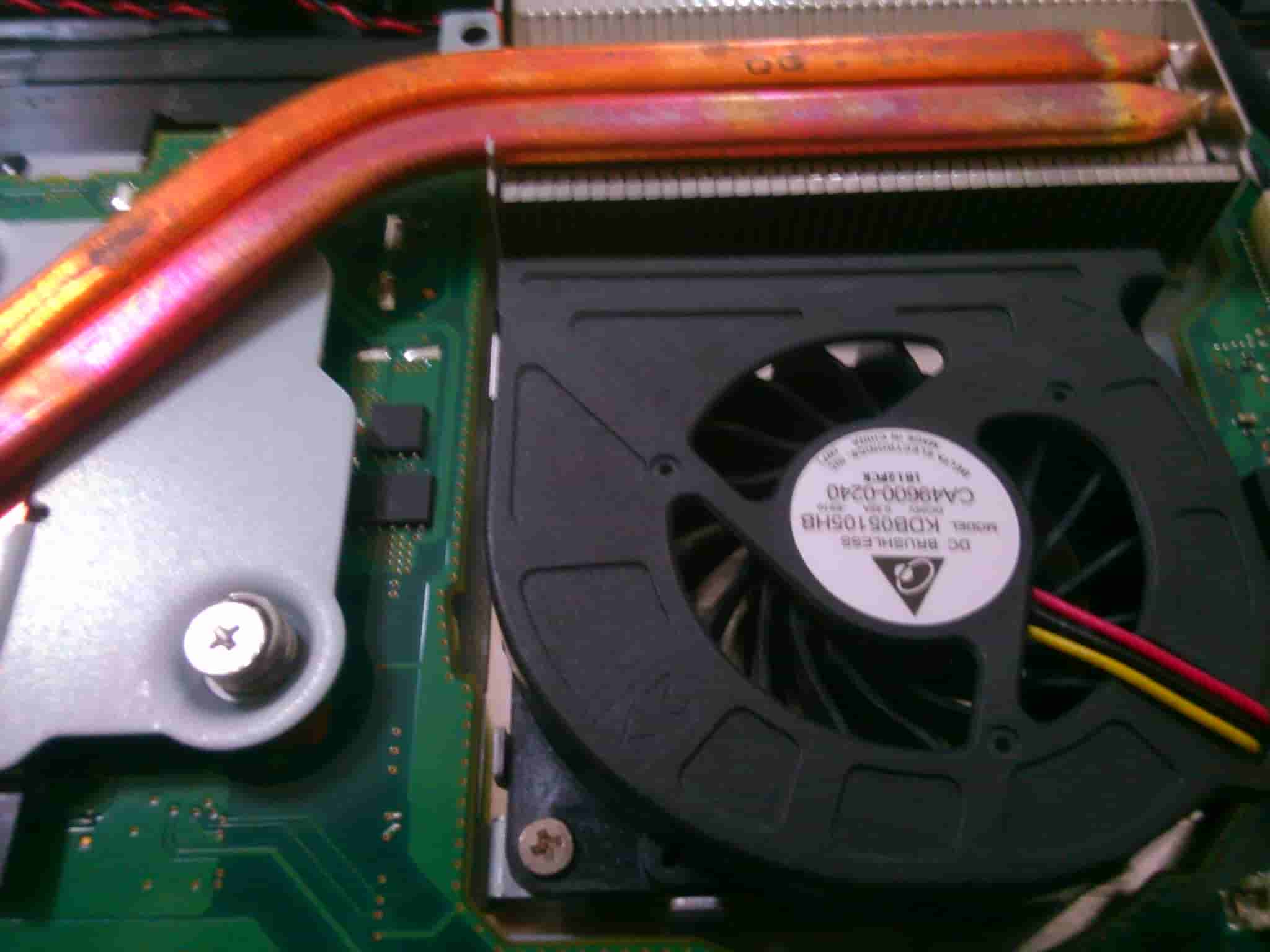 ノートPCファンの異音でLIFEBOOKAH77/E分解